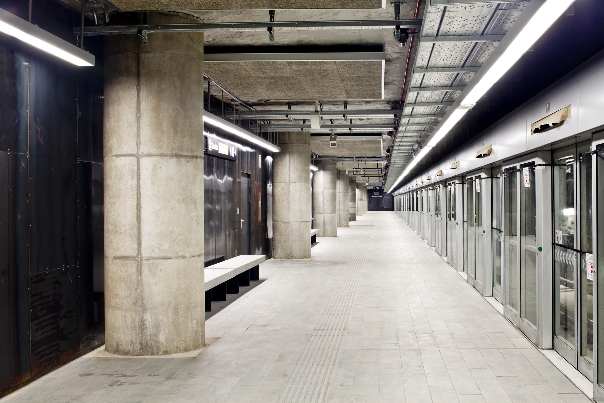 Arquitecturas Cerámicas  3 metro stations - Arquitecturas Cerámicas